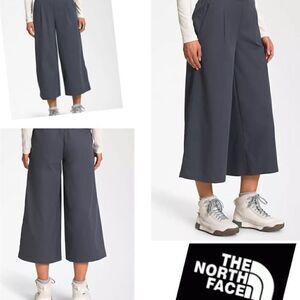 The North Face Gray Relaxed Fit Standard Wide Leg Pants. NWT! Size 10